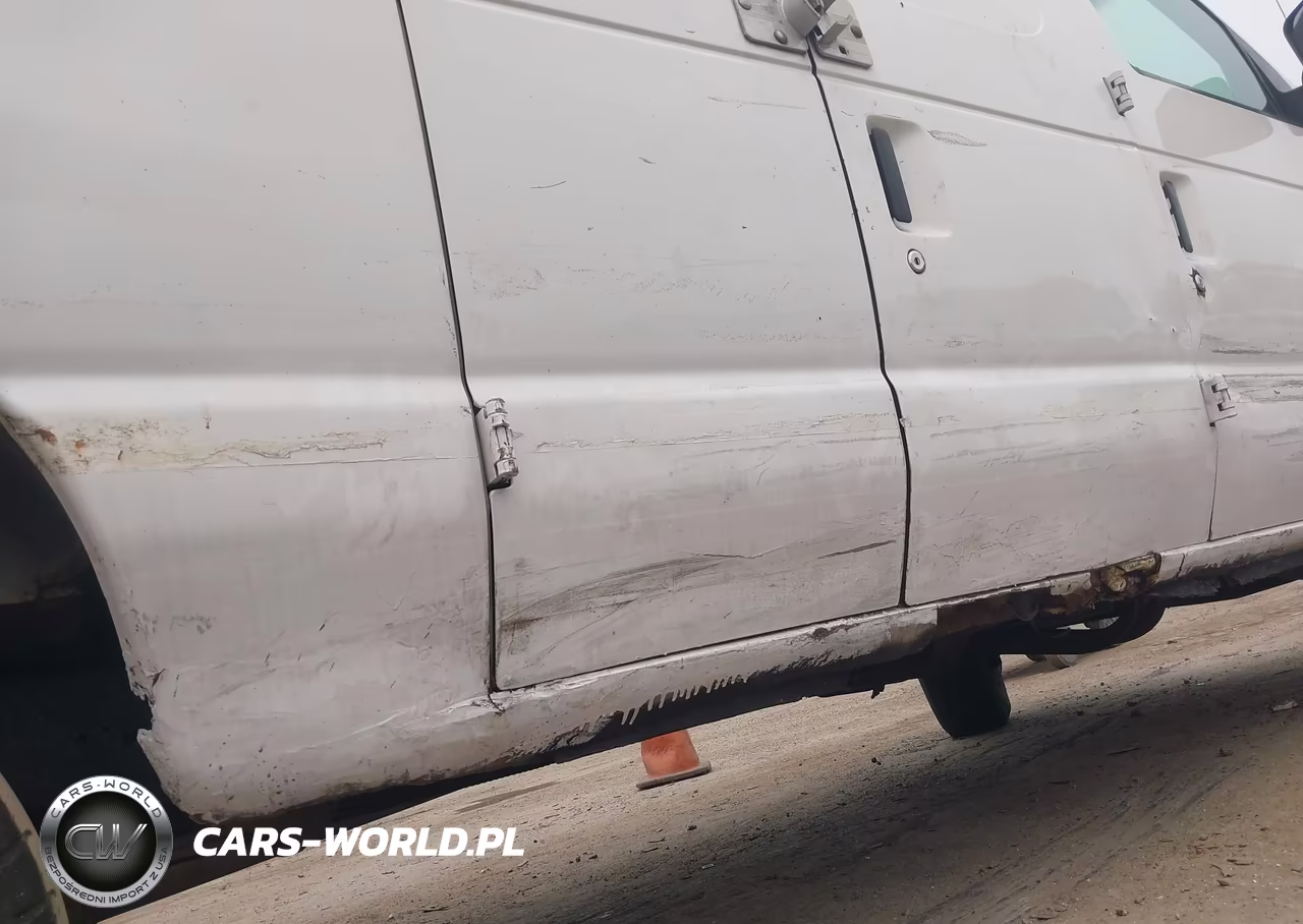 2000 Ford E-250 Commercial VIN:1FTNE2426YHB36807 - 13