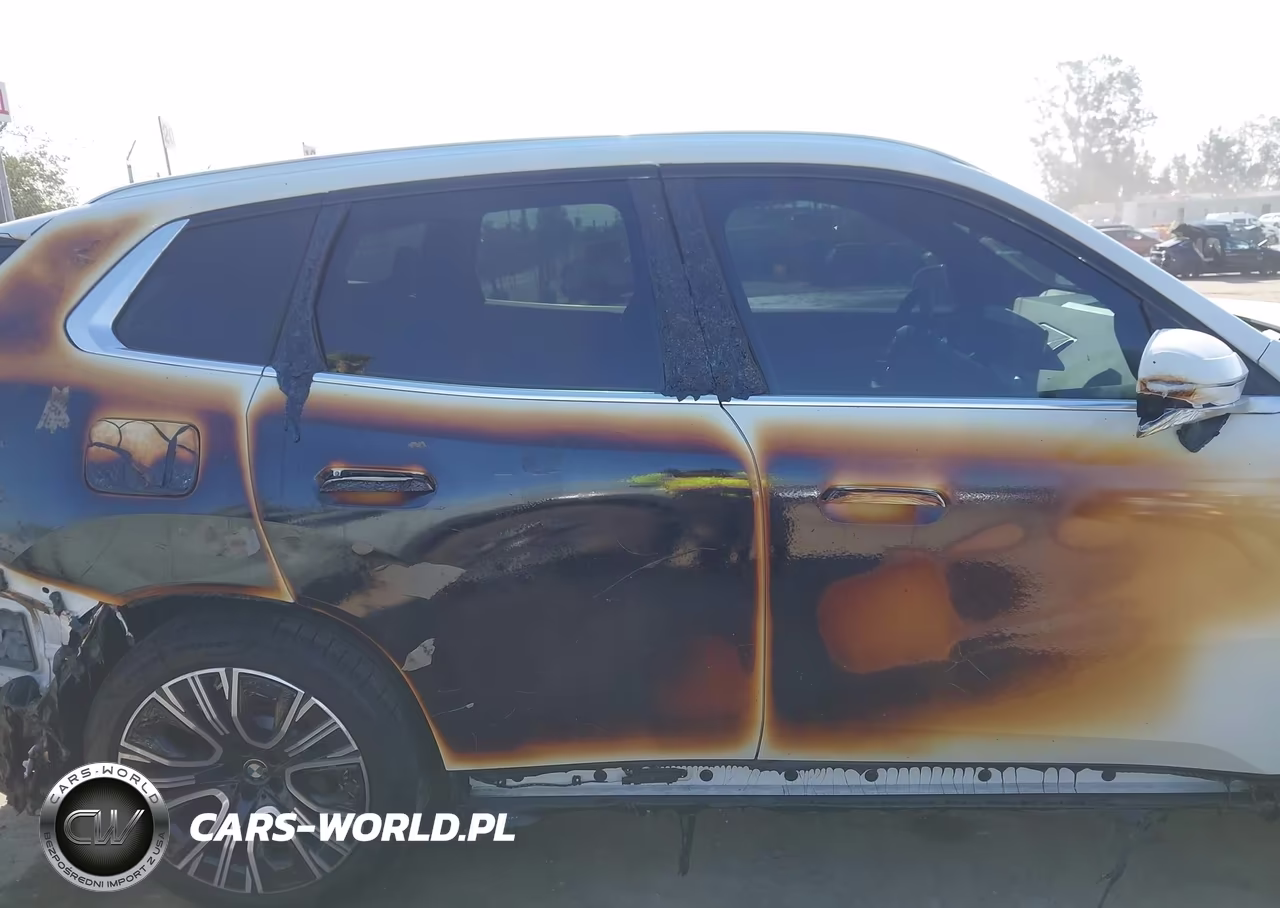 2025 BMW X3 30 xDrive VIN:5UX53GP0XS9Y74445 - 12