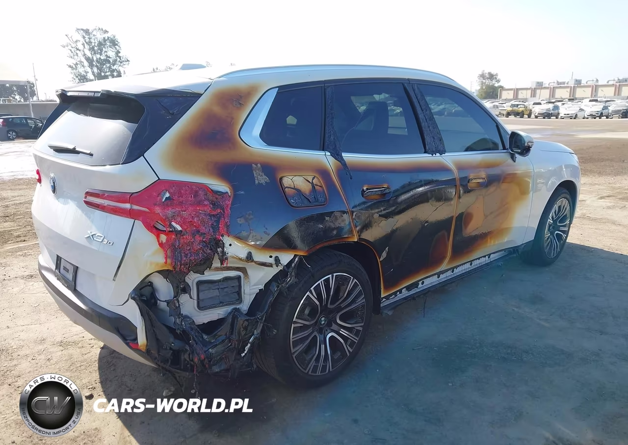 2025 BMW X3 30 xDrive VIN:5UX53GP0XS9Y74445 - 4