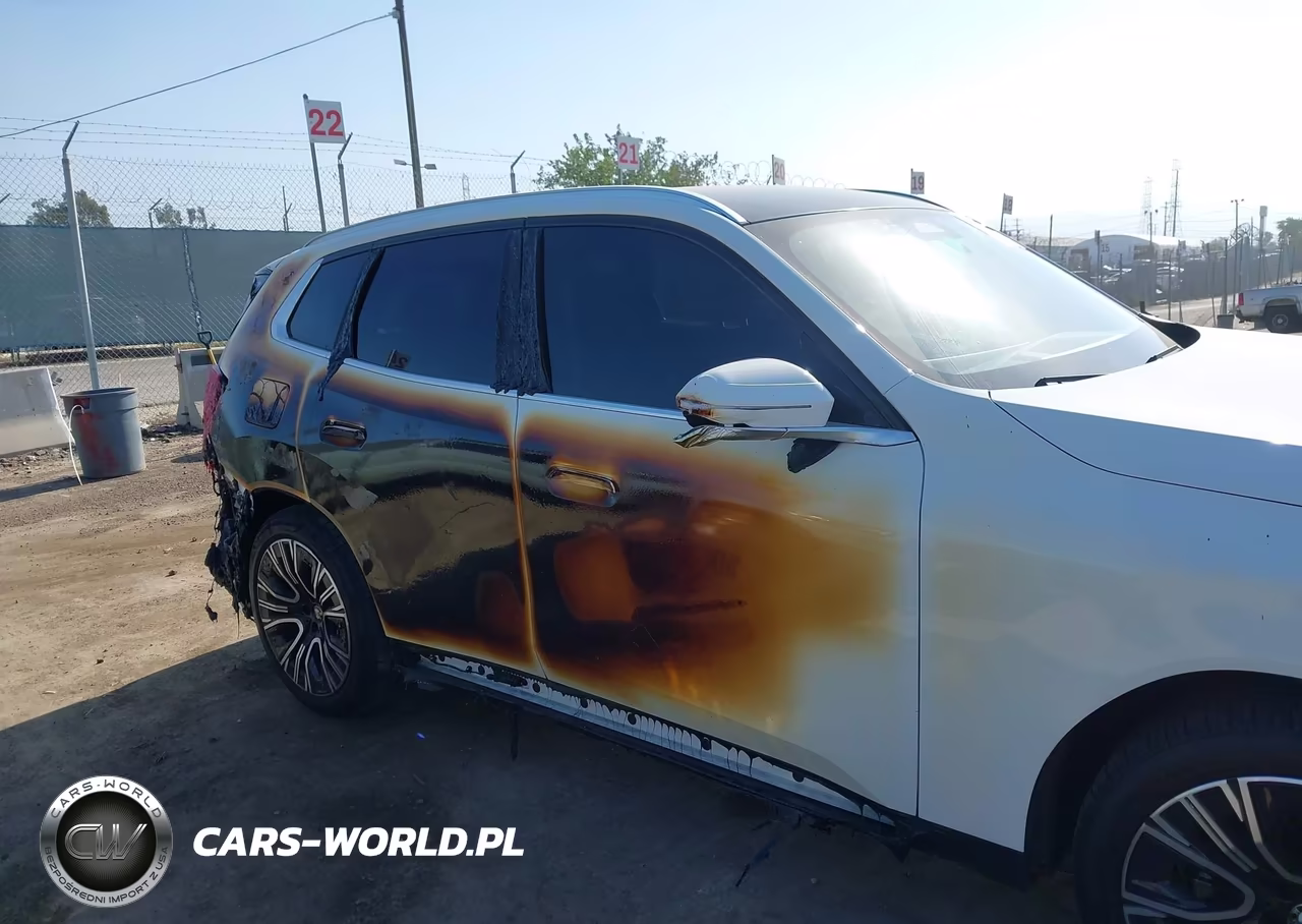 2025 BMW X3 30 xDrive VIN:5UX53GP0XS9Y74445 - 6
