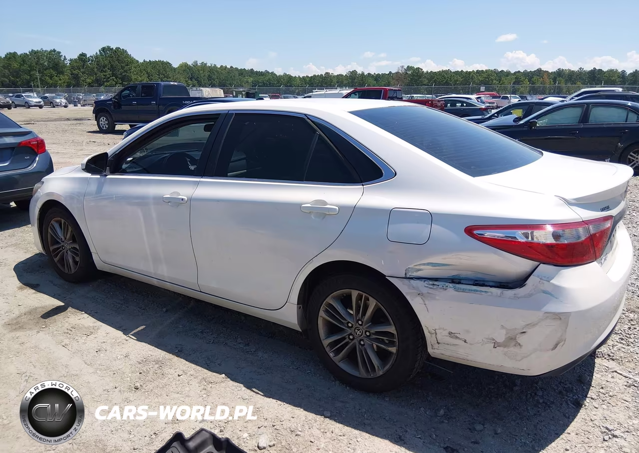 2015 Toyota Camry Se VIN:4T1BF1FK1FU073364 - 15