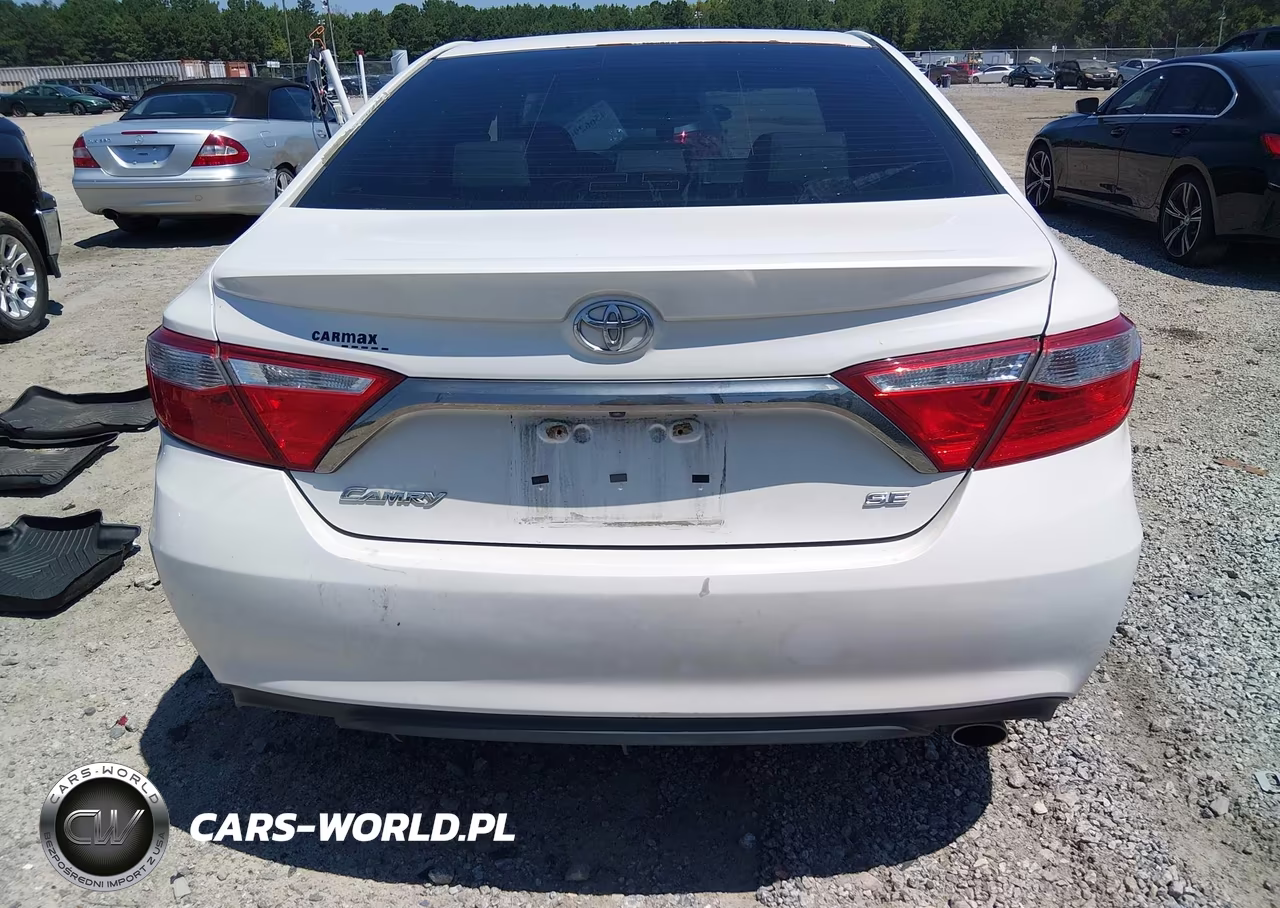 2015 Toyota Camry Se VIN:4T1BF1FK1FU073364 - 17