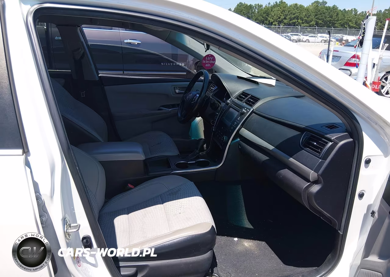 2015 Toyota Camry Se VIN:4T1BF1FK1FU073364 - 5