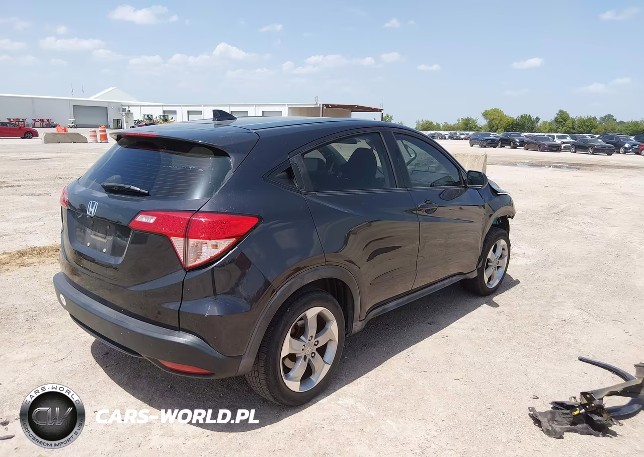 2017 Honda Hr-V Lx VIN:3CZRU5H34HG702749 - 4