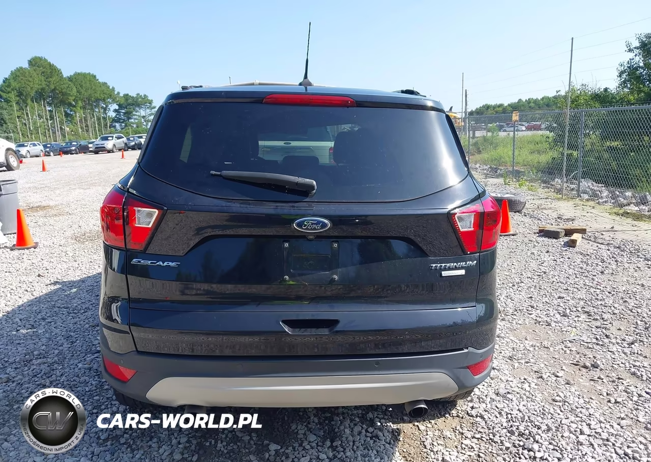 2019 Ford Escape Titanium VIN:1FMCU0J99KUA67833 - 16