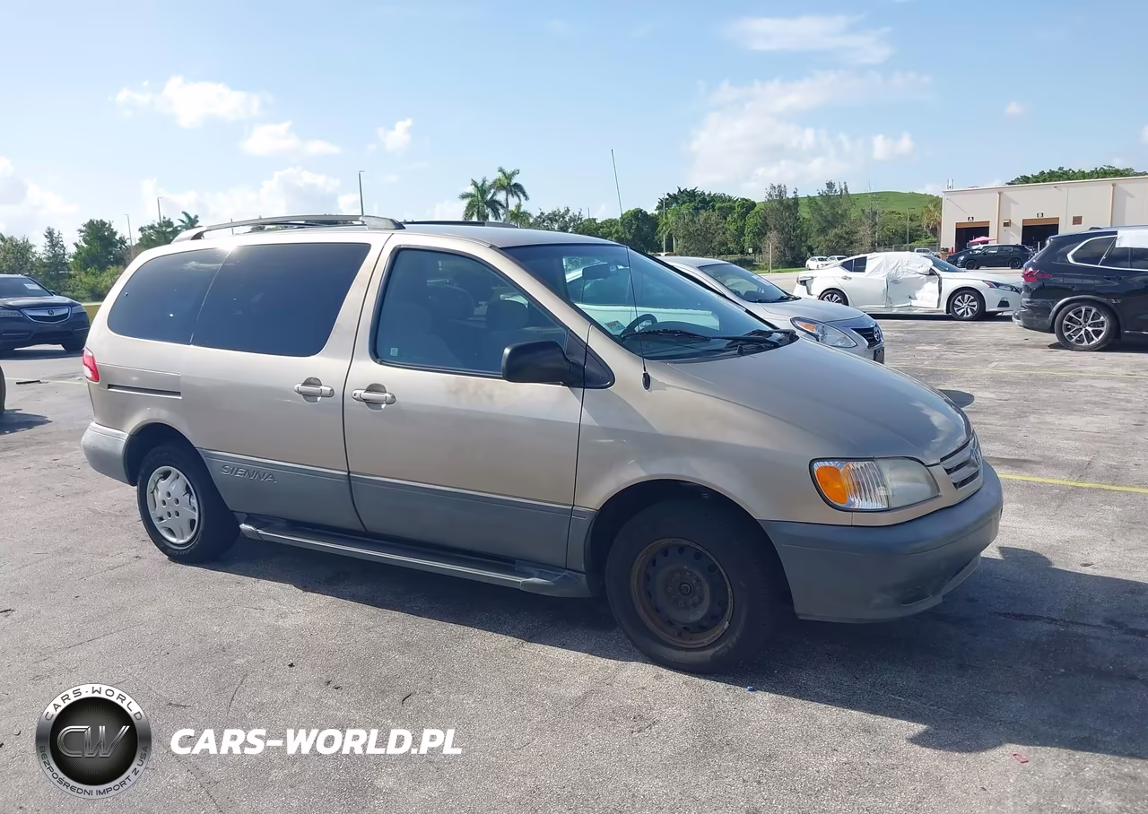 2001 Toyota Sienna Le