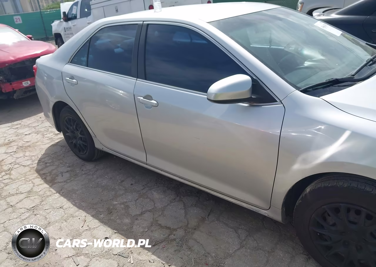 2014 Toyota Camry Le VIN:4T4BF1FK6ER444796 - 13