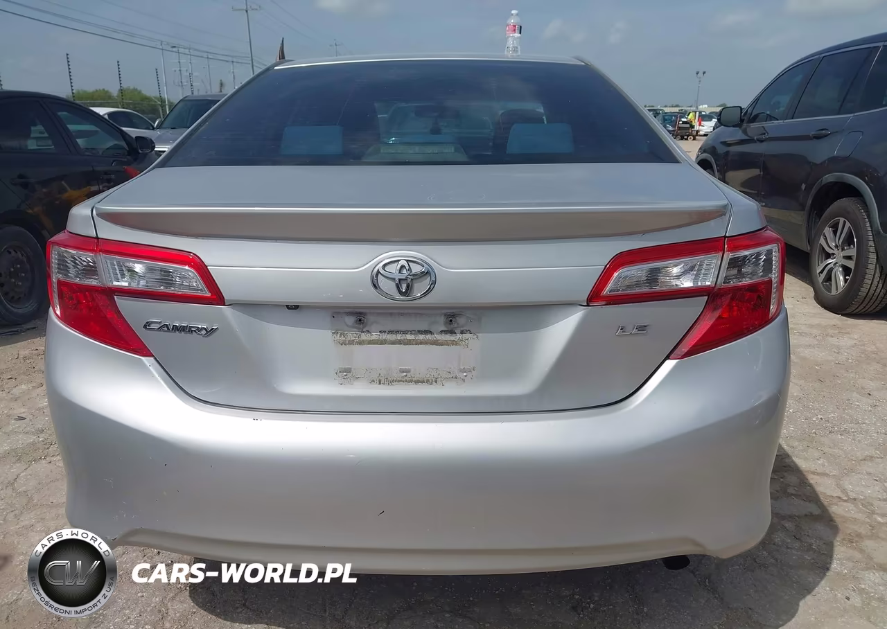 2014 Toyota Camry Le VIN:4T4BF1FK6ER444796 - 16