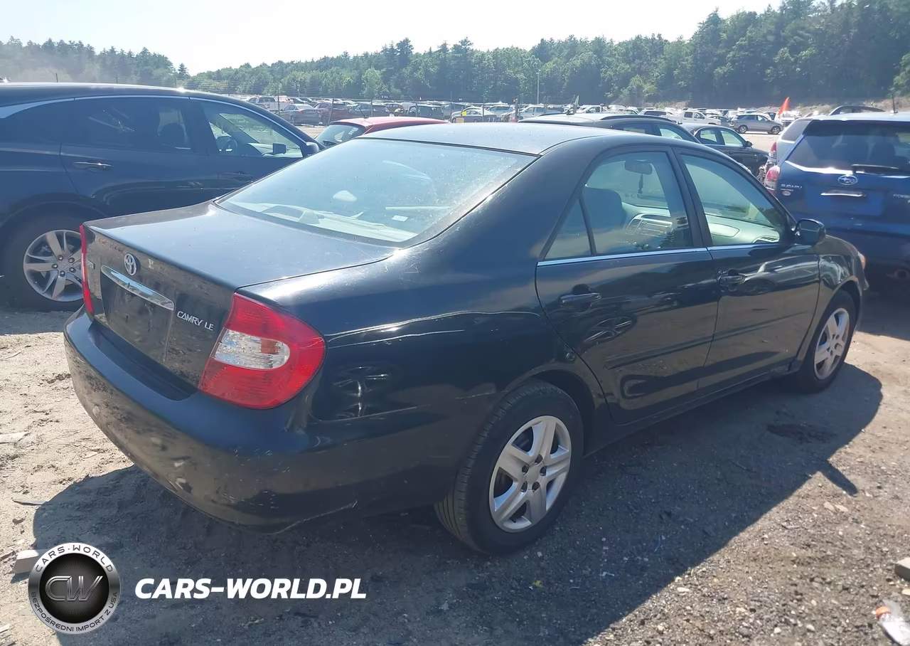 2003 Toyota Camry Le VIN:4T1BE32KX3U216909 - 4