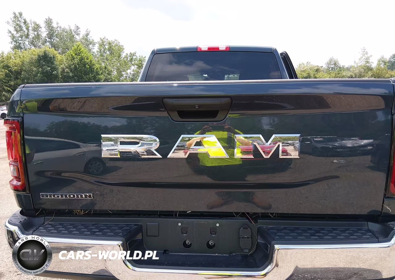 2025 Ram 2500 Big Horn 4X4 6'4 Box VIN:3C6UR5DJ3SG568921 - 16