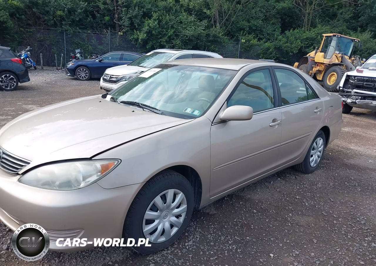 2005 Toyota Camry Le VIN:4T1BE30KX5U084577 - 2