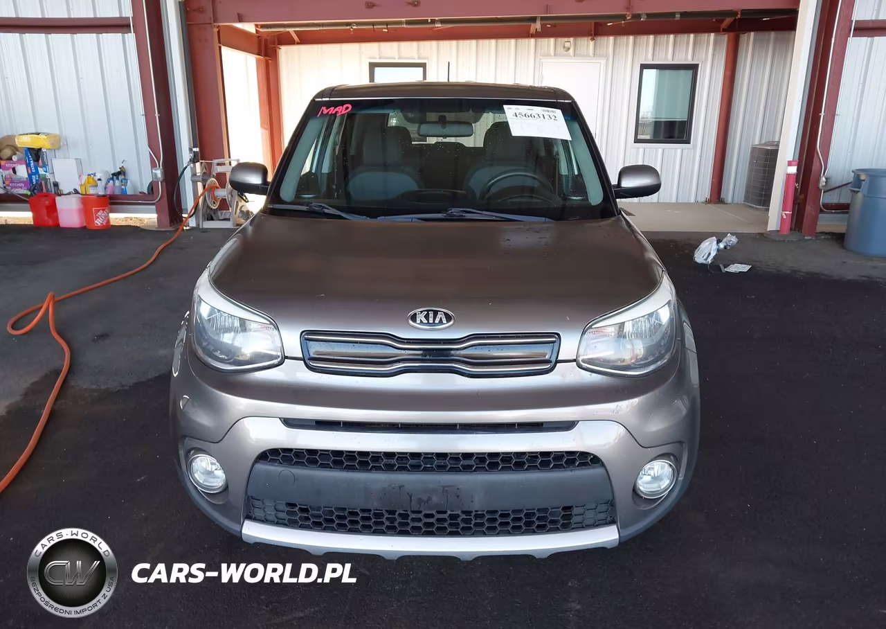 2018 Kia Soul + VIN:KNDJP3A56J7596445 - 13