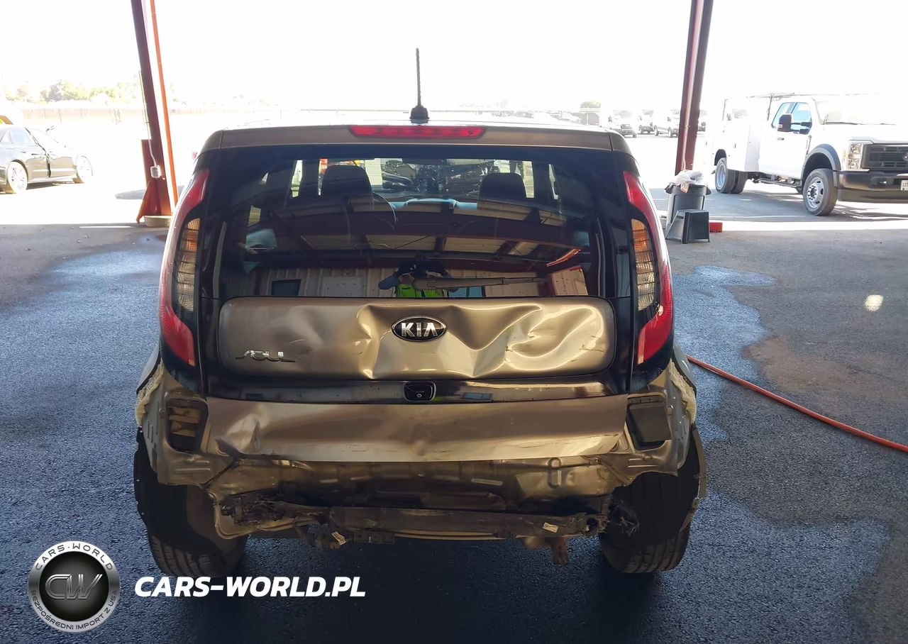 2018 Kia Soul + VIN:KNDJP3A56J7596445 - 17