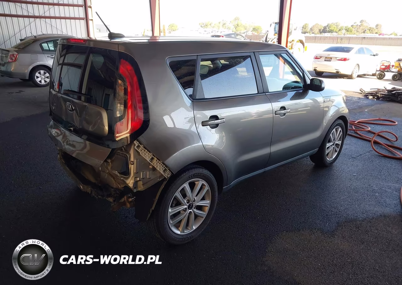 2018 Kia Soul + VIN:KNDJP3A56J7596445 - 4