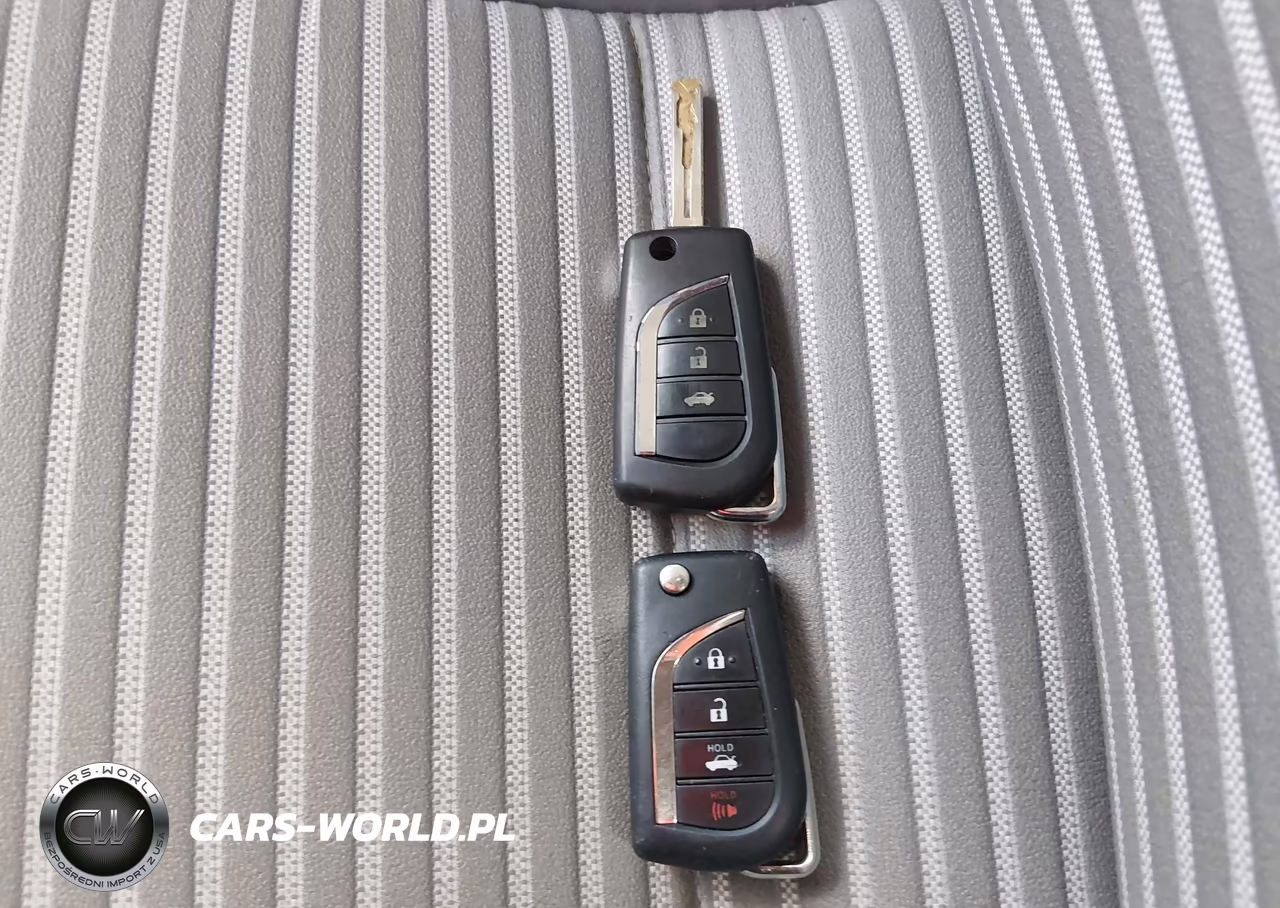 2018 Toyota Camry Se VIN:4T1B11HK6JU501207 - 11