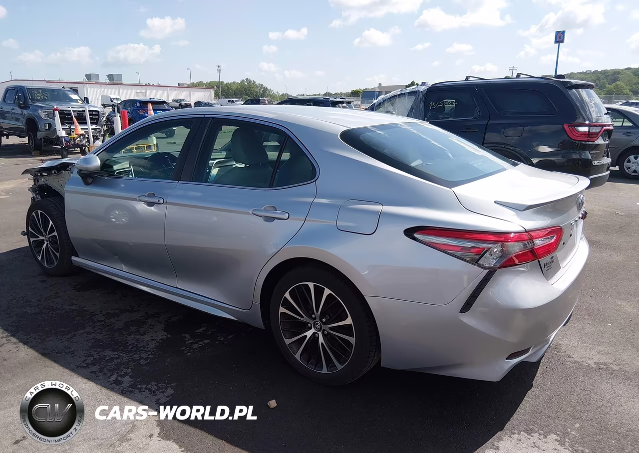 2018 Toyota Camry Se VIN:4T1B11HK6JU501207 - 3
