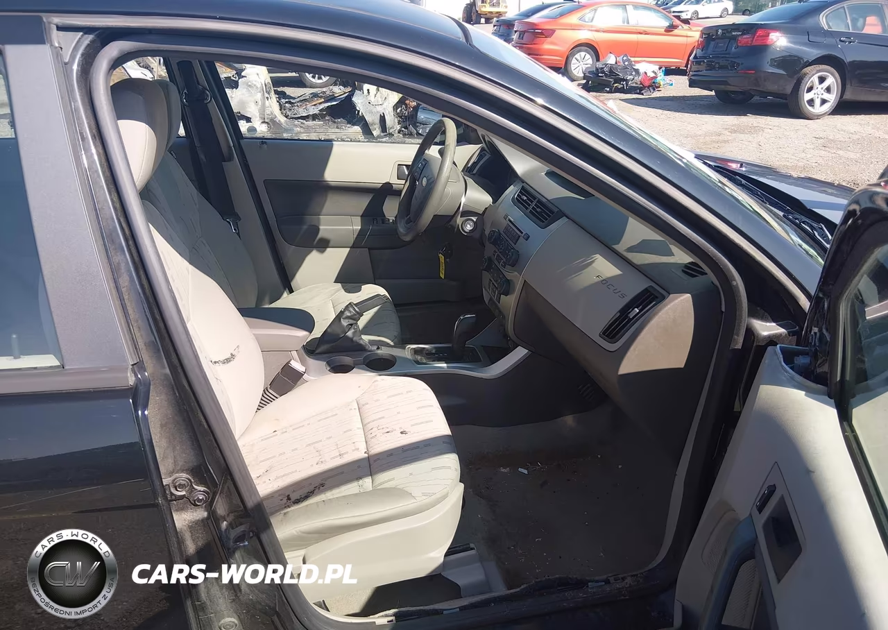 2009 Ford Focus Se VIN:1FAHP35N39W140645 - 5