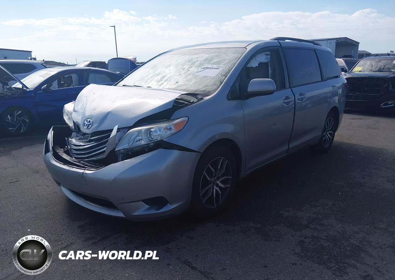 2015 Toyota Sienna Le 7 Passenger VIN:5TDJK3DC2FS104273 - 2