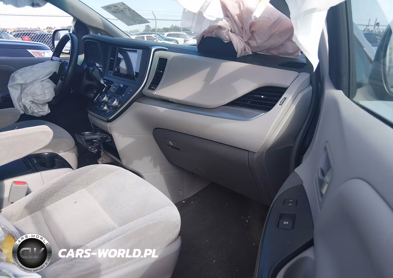 2015 Toyota Sienna Le 7 Passenger VIN:5TDJK3DC2FS104273 - 5