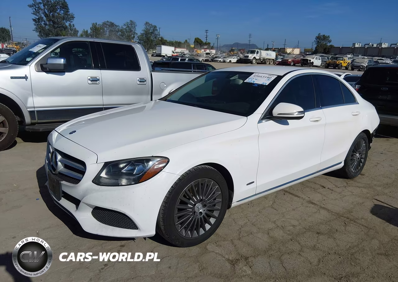 2016 Mercedes-Benz C 300 VIN:55SWF4JB8GU172268 - 2