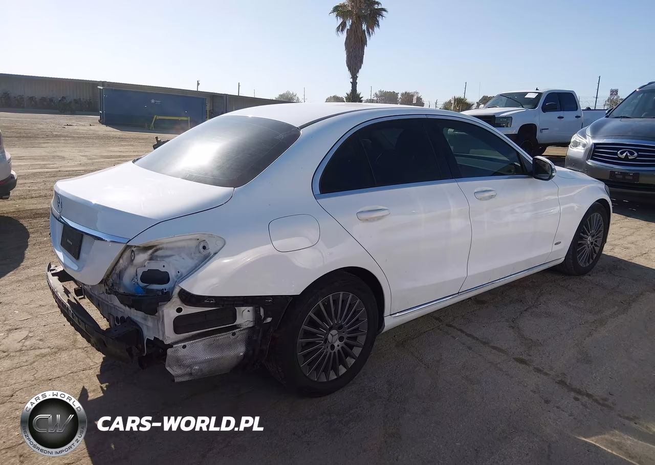 2016 Mercedes-Benz C 300 VIN:55SWF4JB8GU172268 - 4