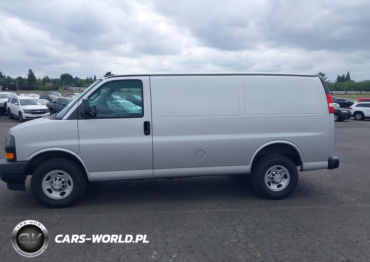 2018 Chevrolet Express 2500 Work Van VIN:1GCWGAFG1J1288848 - 14
