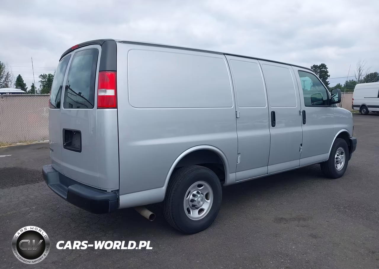 2018 Chevrolet Express 2500 Work Van VIN:1GCWGAFG1J1288848 - 4