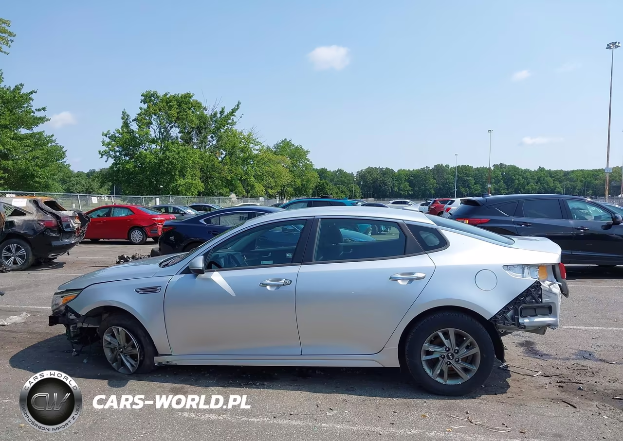 2019 Kia Optima Lx VIN:5XXGT4L31KG332209 - 14