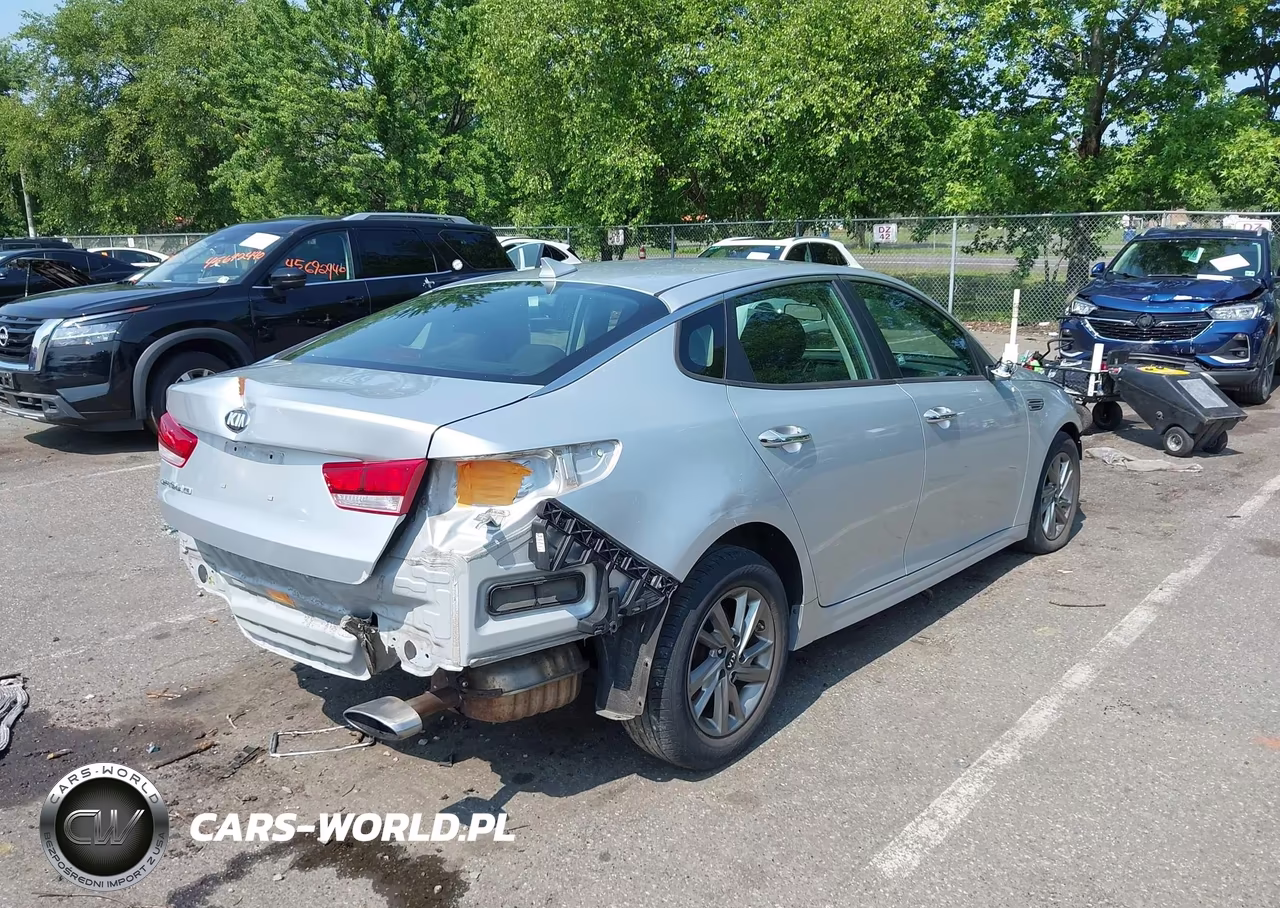 2019 Kia Optima Lx VIN:5XXGT4L31KG332209 - 4