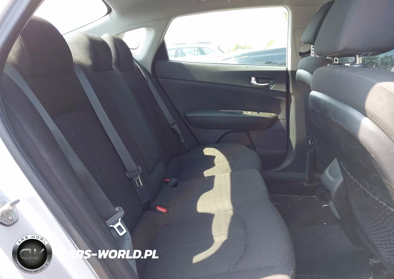 2019 Kia Optima Lx VIN:5XXGT4L31KG332209 - 8
