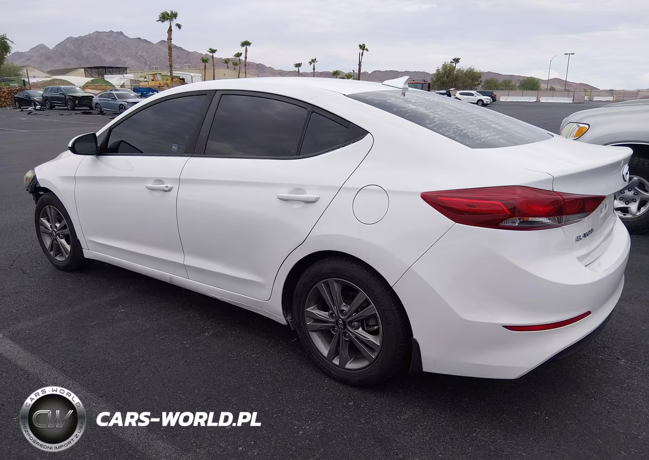 2018 Hyundai Elantra Sel VIN:5NPD84LF6JH221527 - 3