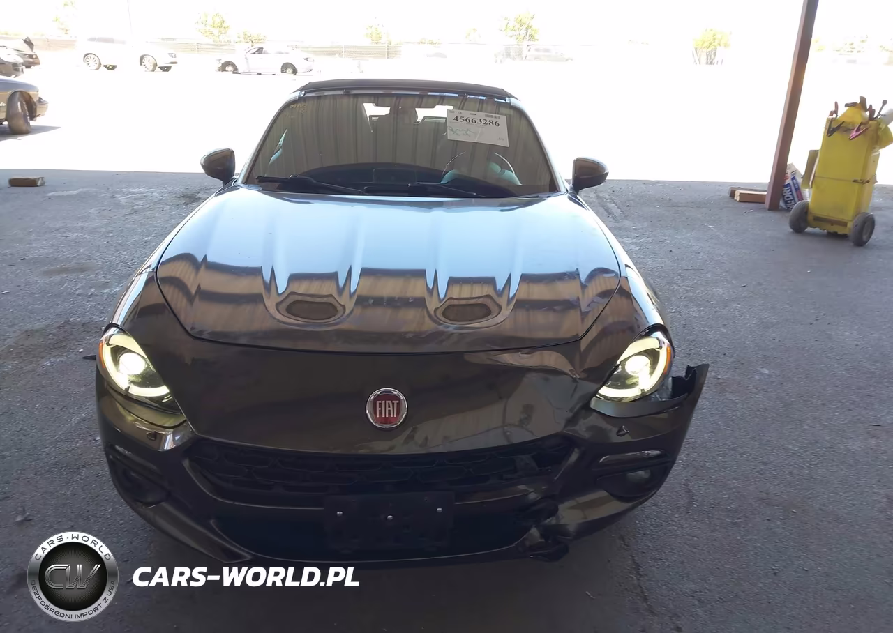 2017 Fiat 124 Spider Lusso VIN:JC1NFAEK5H0110913 - 12