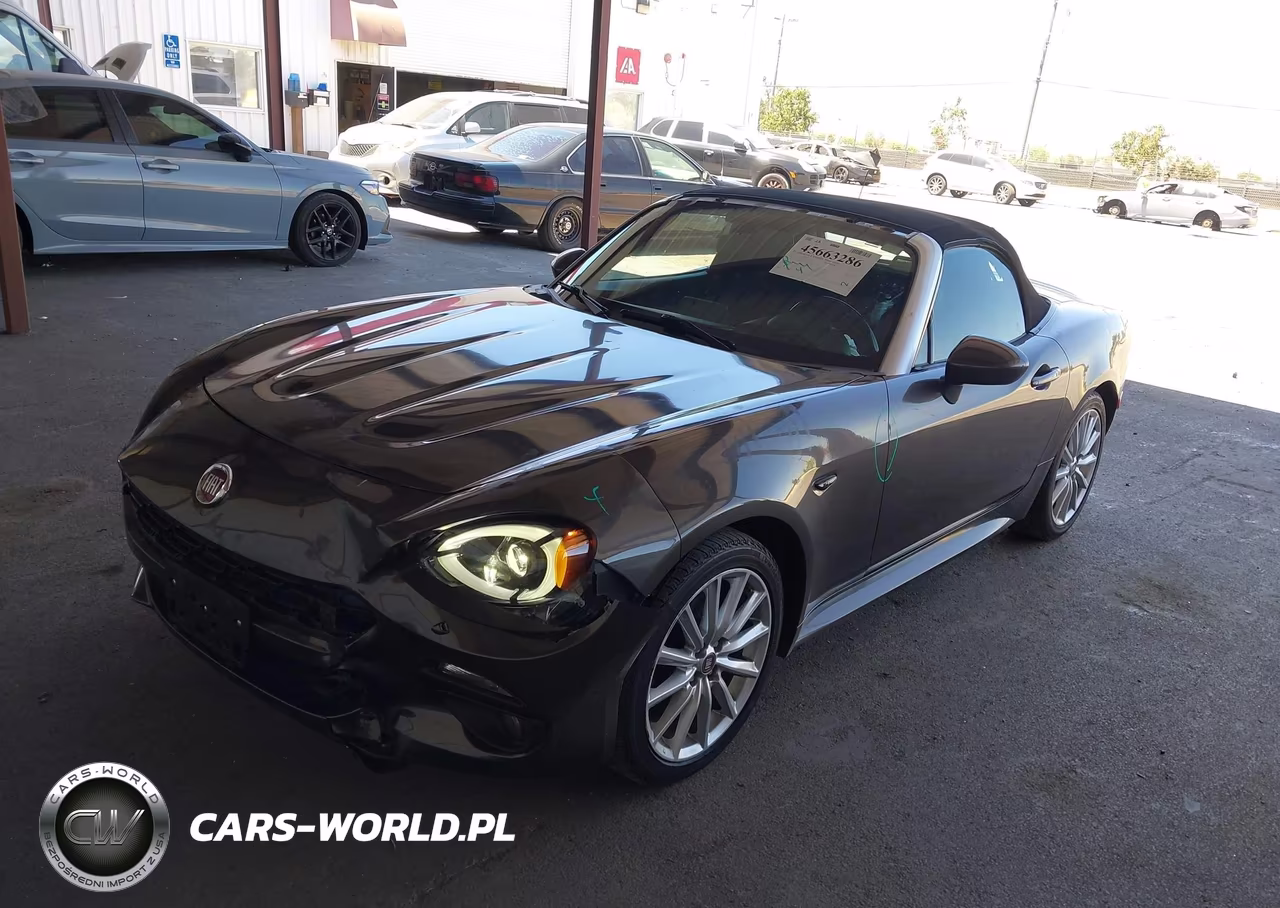 2017 Fiat 124 Spider Lusso VIN:JC1NFAEK5H0110913 - 2