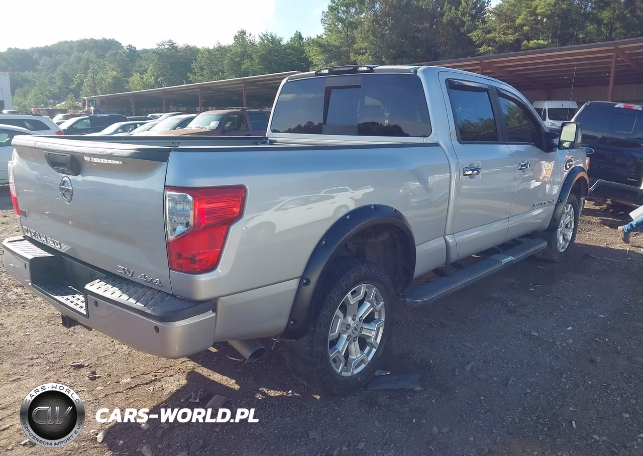 2017 Nissan Titan Xd Sv Diesel VIN:1N6BA1F48HN551682 - 4