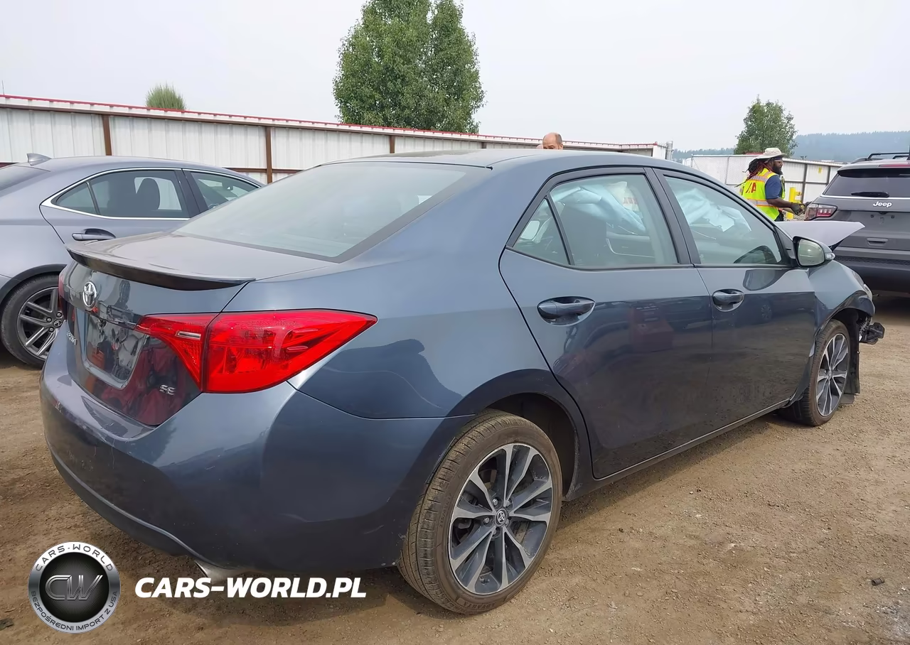 2017 Toyota Corolla Se VIN:2T1BURHEXHC769950 - 4