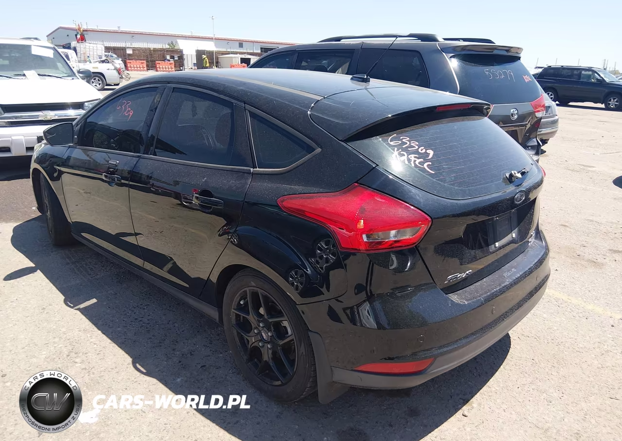 2016 Ford Focus Se VIN:1FADP3K23GL258296 - 3