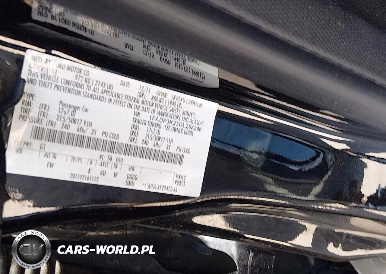 2016 Ford Focus Se VIN:1FADP3K23GL258296 - 9