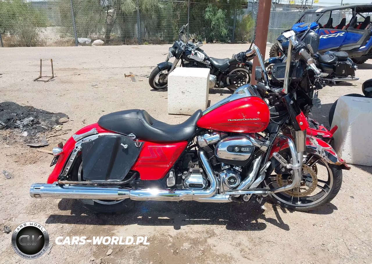 2017 Harley-Davidson Fltrxs Road Glide Special VIN:1HD1KTC19HB623040 - 12
