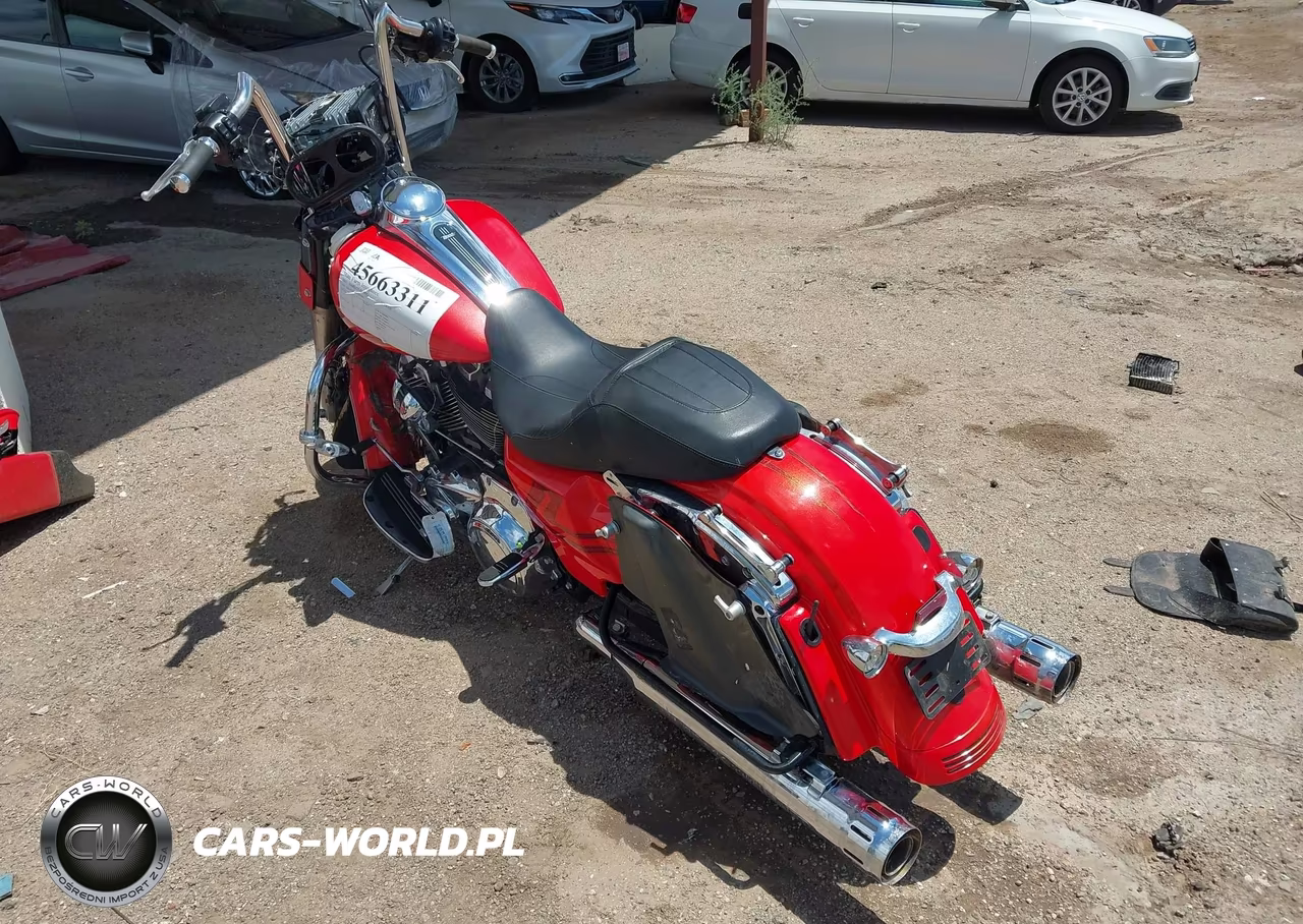 2017 Harley-Davidson Fltrxs Road Glide Special VIN:1HD1KTC19HB623040 - 3