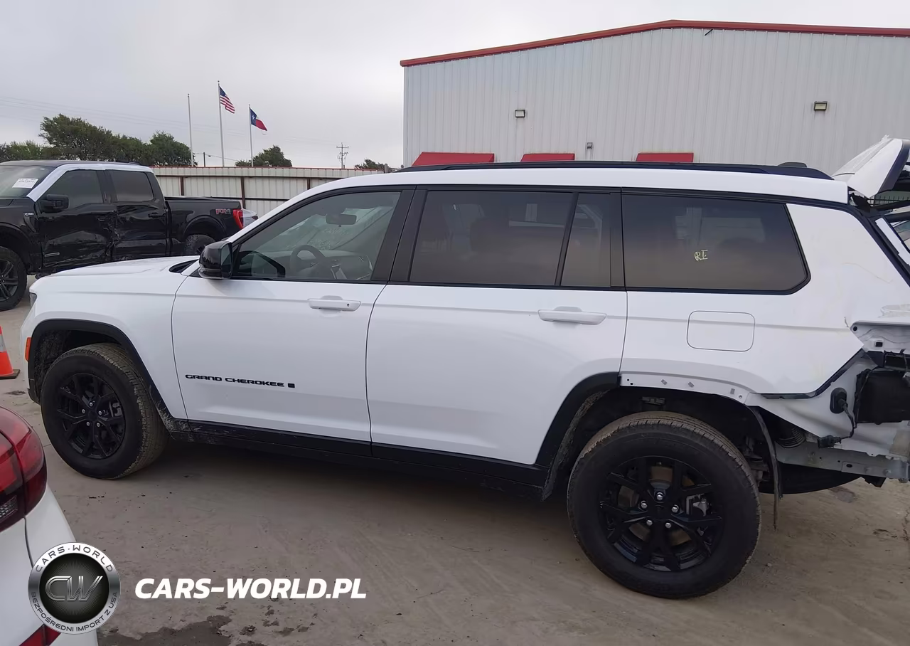 2025 Jeep Grand Cherokee L Altitude 4X2 VIN:1C4RJJAG5S8678155 - 15
