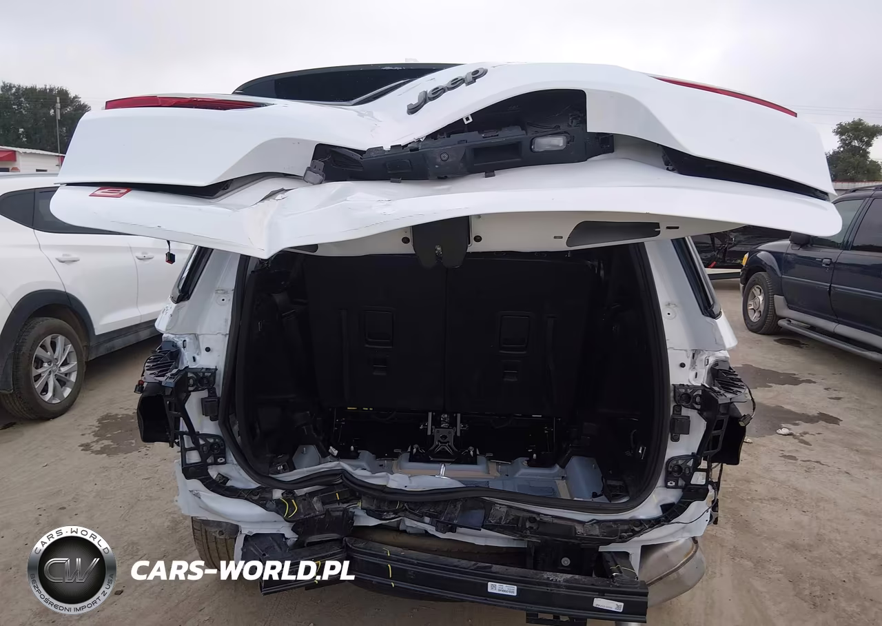 2025 Jeep Grand Cherokee L Altitude 4X2 VIN:1C4RJJAG5S8678155 - 17