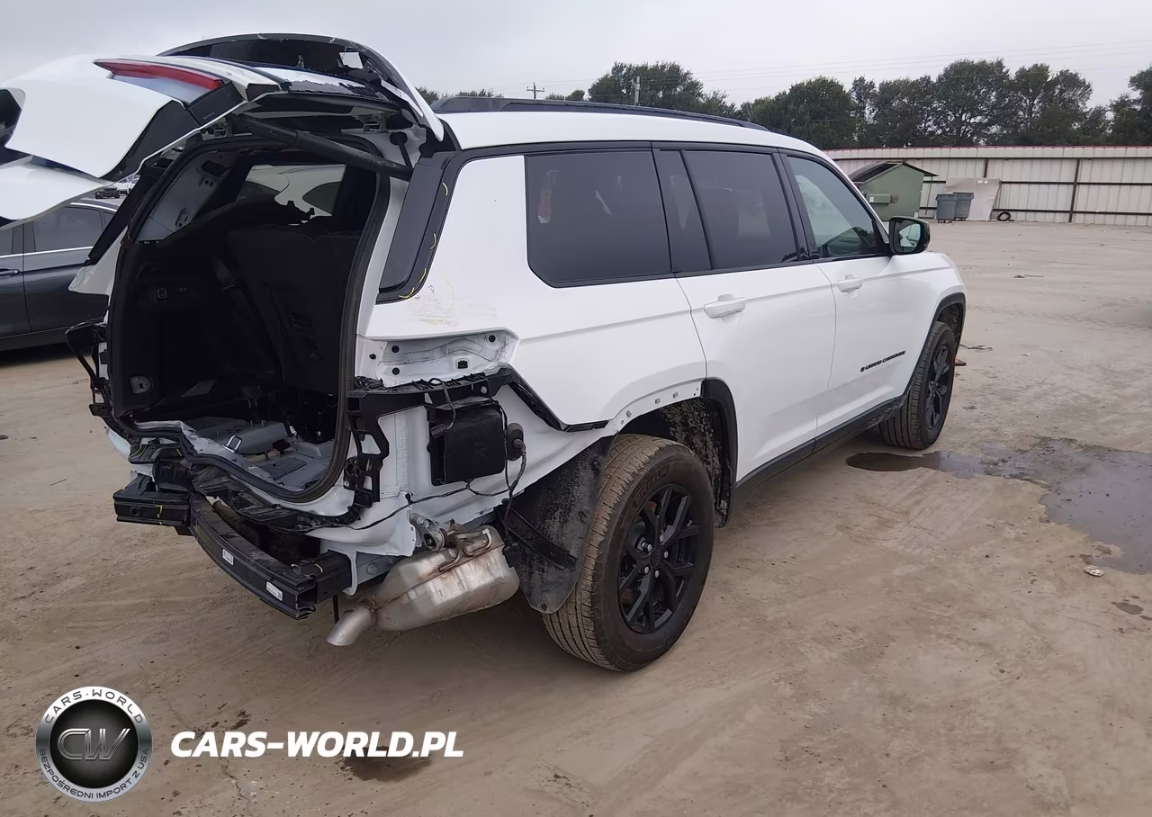2025 Jeep Grand Cherokee L Altitude 4X2 VIN:1C4RJJAG5S8678155 - 4