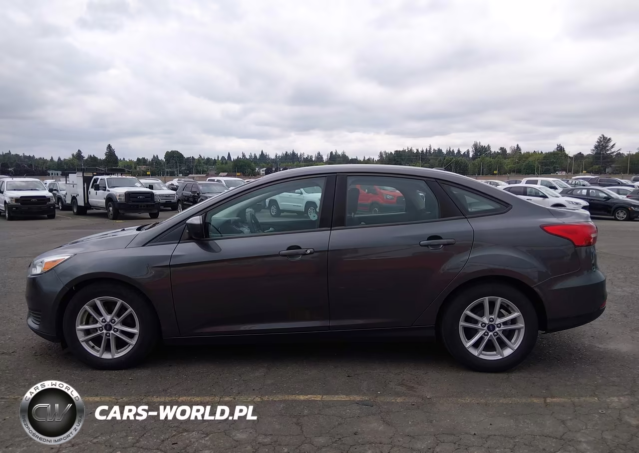 2018 Ford Focus Se VIN:1FADP3F28JL327436 - 14