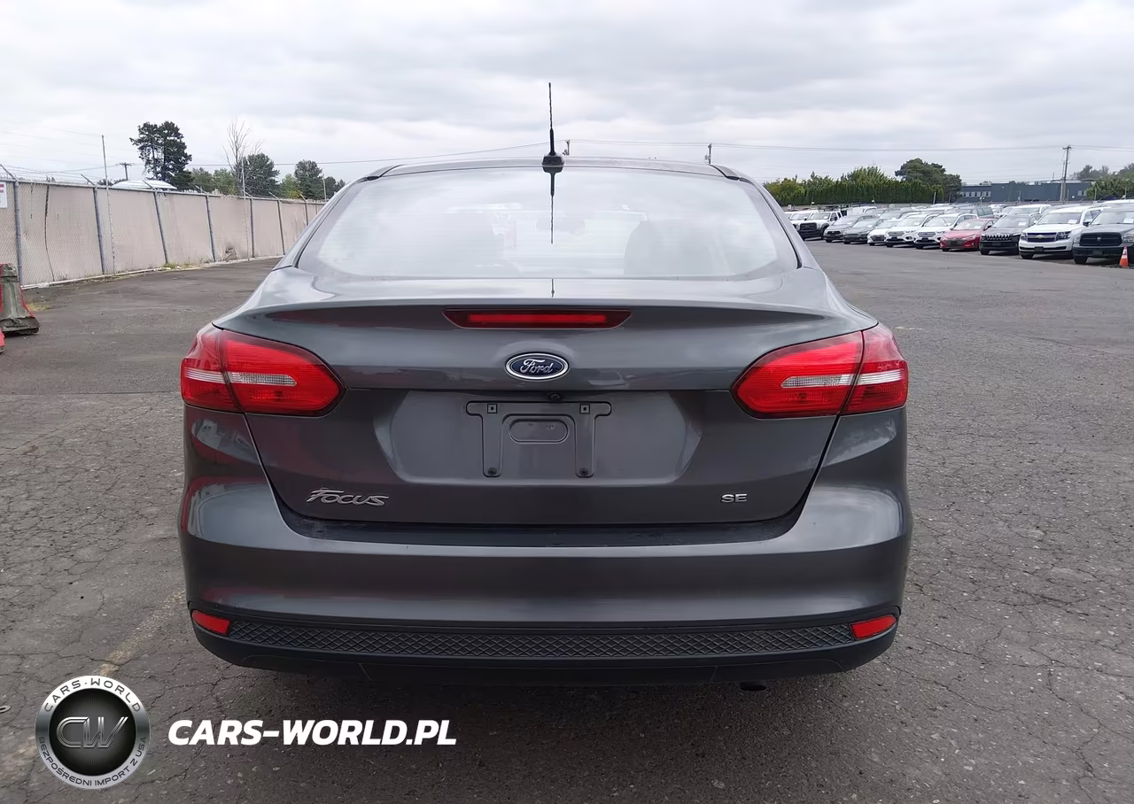 2018 Ford Focus Se VIN:1FADP3F28JL327436 - 16