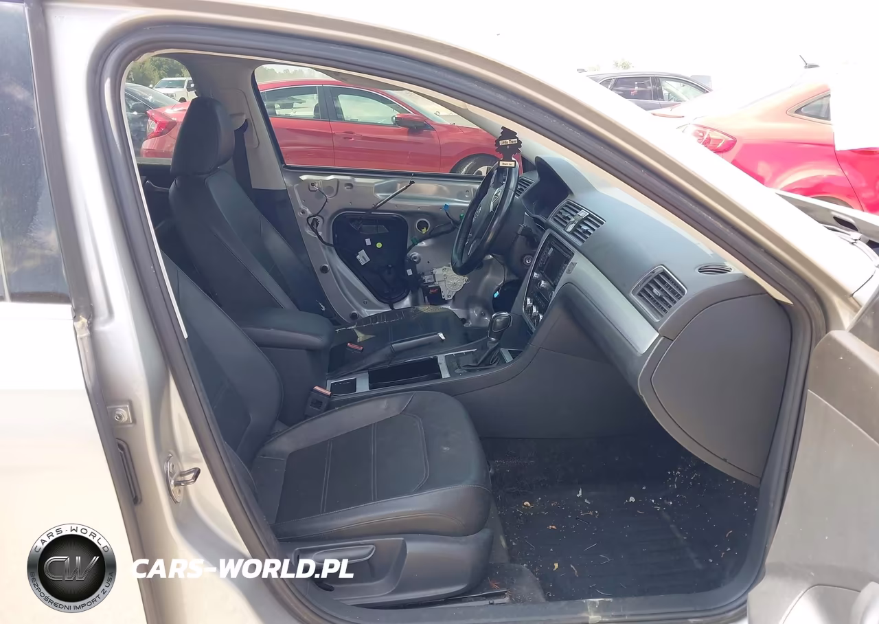 2012 Volkswagen Passat 2.0L Tdi Se VIN:1VWBN7A36CC023729 - 5