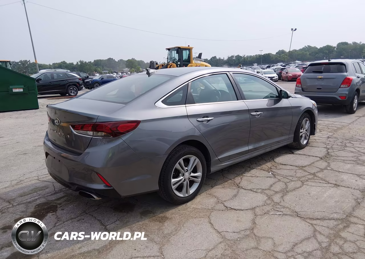 2018 Hyundai Sonata Sel VIN:5NPE34AF7JH642288 - 4