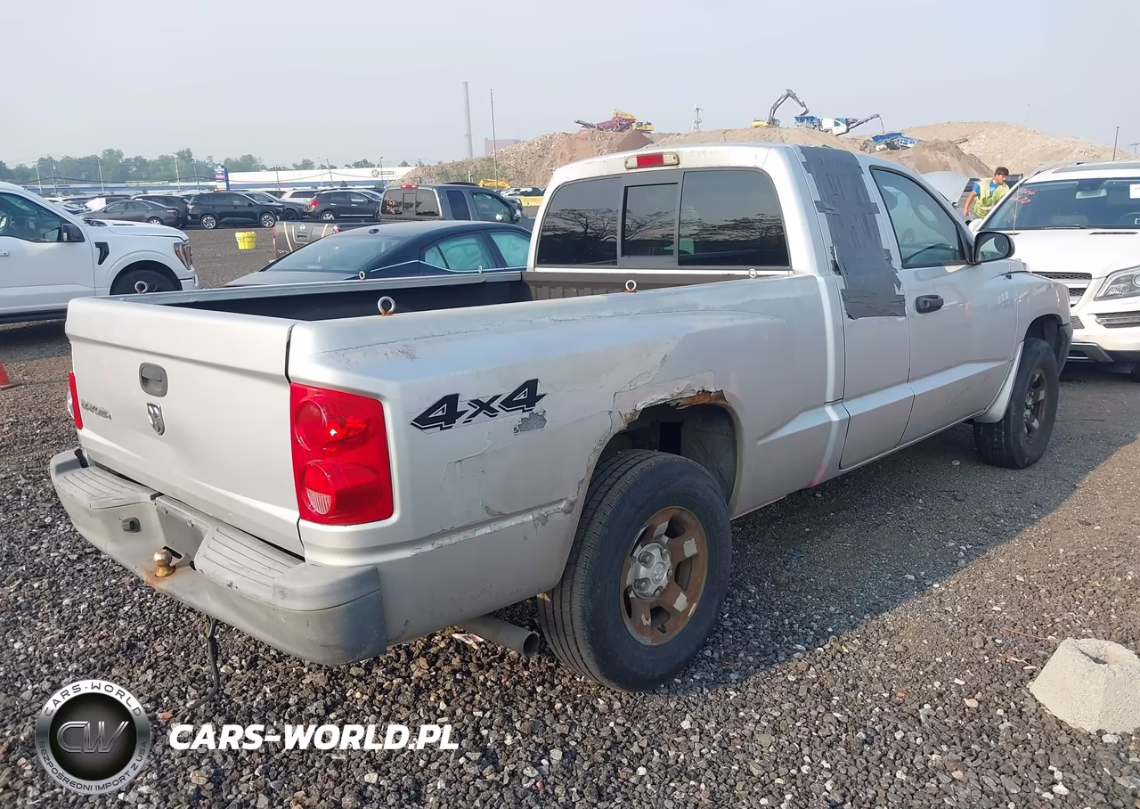 2005 Dodge Dakota St VIN:1D7HW22K35S177476 - 4