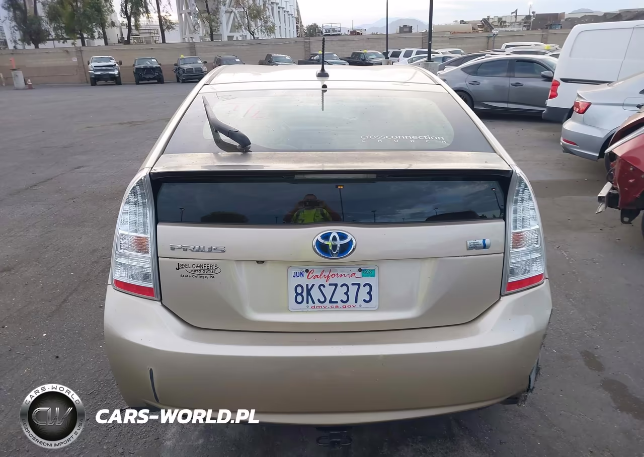 2011 Toyota Prius Three VIN:JTDKN3DU6B1413367 - 17