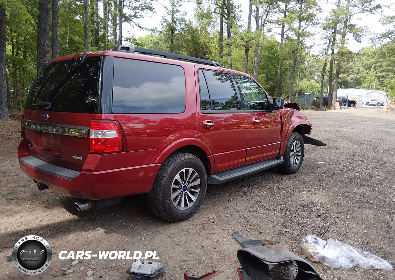 2016 Ford Expedition Xlt VIN:1FMJU1HT0GEF32810 - 4