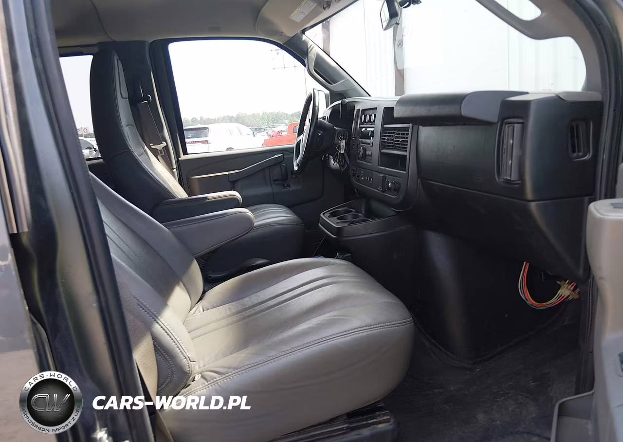 2017 Chevrolet Express 3500 Ls VIN:1GAZGNFG9H1294484 - 5